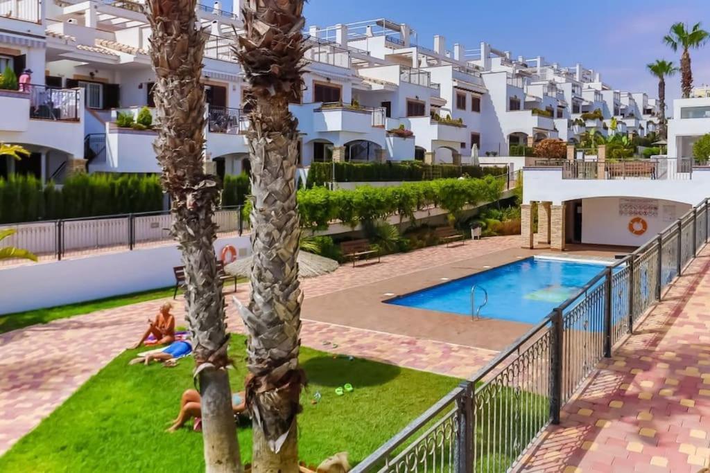 Azul Beach By La Mata Beach ตอร์เรเวียคา ภายนอก รูปภาพ